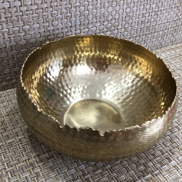 Gold Tone Hammered Round Bowl With Jagged Edge Design - Picture 2 of 16